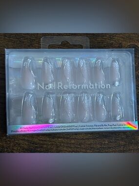 Reformation Clear/Sheer Shimmery Press-On Nails